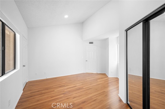 3105 Montrose Avenue # 10, La Crescenta, California 91214, 2 Bedrooms Bedrooms, ,2 BathroomsBathrooms,Residential Lease,For Rent,3105 Montrose Avenue # 10,CRGD25158692
