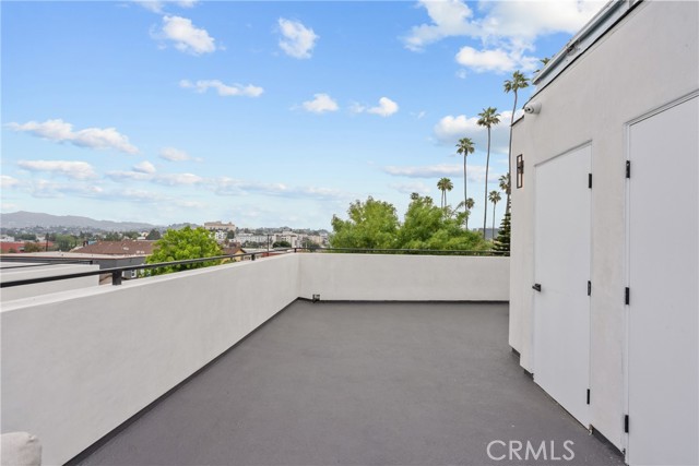 201 S Westlake Ave, Los Angeles CA: https://media.crmls.org/medias/592bb95e-be1e-4a9b-9d51-c2fb99bc6582.jpg