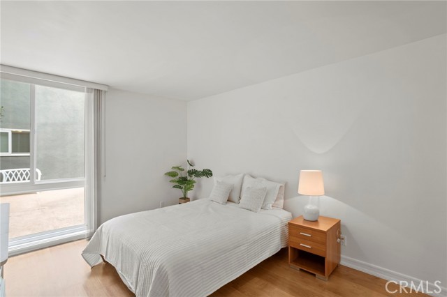 4915 Tyrone Avenue, Sherman Oaks CA: https://media.crmls.org/medias/592c3422-6857-4bdc-afbe-a8bc8191aca6.jpg