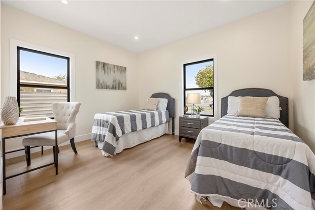 Image 14 of 27 For 5702 Huntdale Street
