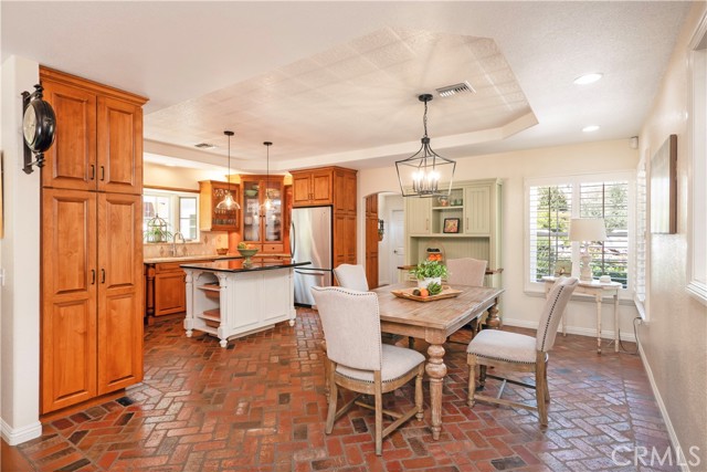 Image 11 of 75 For 2372 Shadow Hill Drive