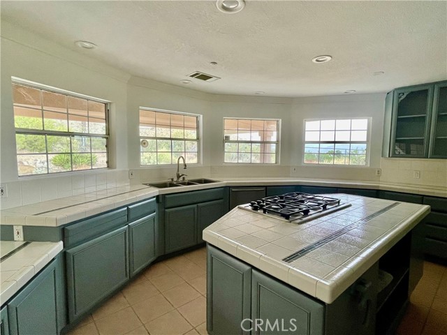 Detail Gallery Image 5 of 18 For 48628 Adeline Way, Morongo Valley,  CA 92256 - 3 Beds | 2/1 Baths