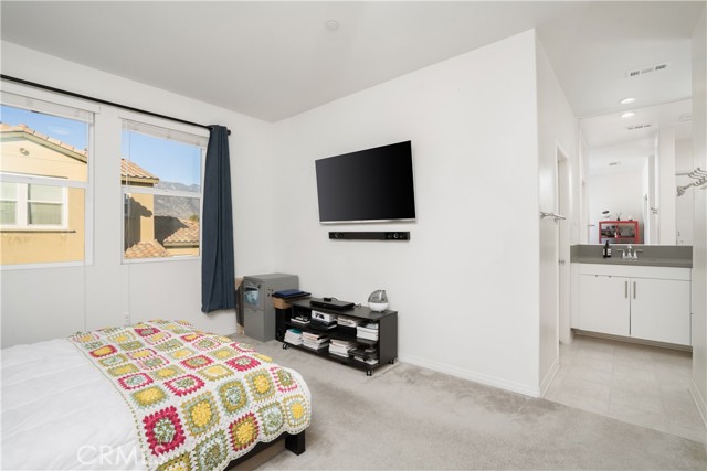 Detail Gallery Image 17 of 32 For 281 N Mar Vista Ave #8,  Pasadena,  CA 91106 - 3 Beds | 3/1 Baths