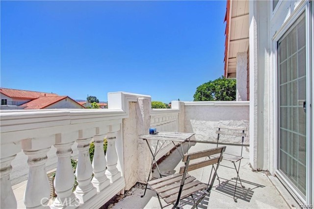 Detail Gallery Image 12 of 16 For 2317 Santa Fe Ave, Torrance,  CA 90501 - 4 Beds | 3 Baths