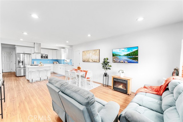 Detail Gallery Image 6 of 39 For 22419 Horst Ave, Hawaiian Gardens,  CA 90716 - 4 Beds | 2 Baths