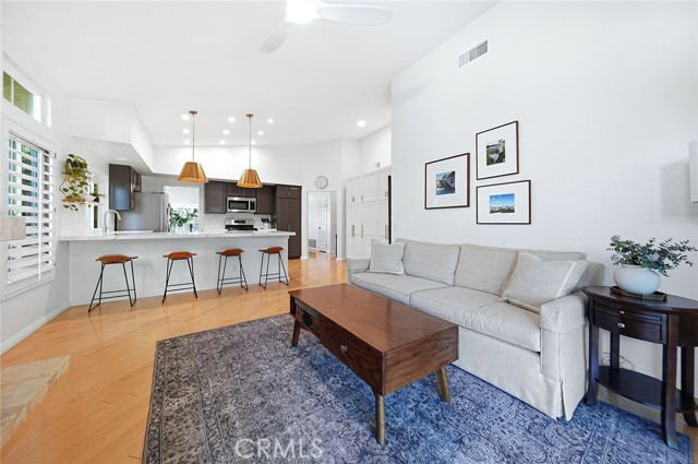 Detail Gallery Image 9 of 46 For 17866 via La Cresta, Chino Hills,  CA 91709 - 3 Beds | 2 Baths