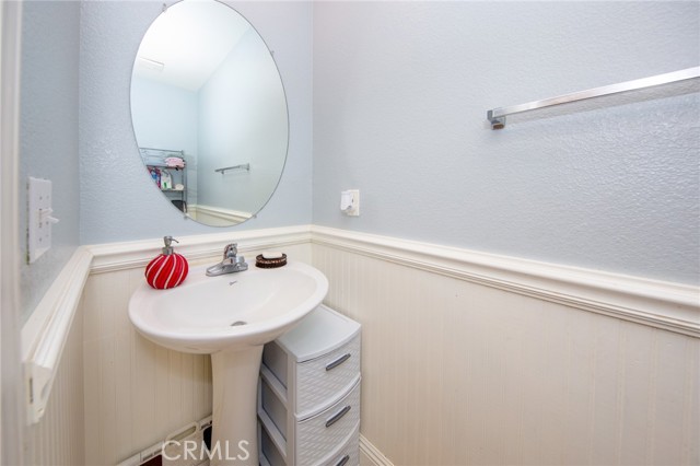 Detail Gallery Image 6 of 18 For 28225 Clementine Dr, Saugus,  CA 91350 - 3 Beds | 2/1 Baths
