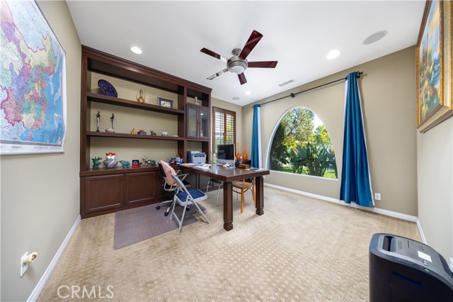 14939 Meadow Way, Eastvale CA: https://media.crmls.org/medias/592dfe03-111c-406c-bdcd-a53accc01d25.jpg
