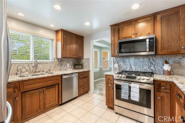 Detail Gallery Image 24 of 60 For 16014 Yarnell St, Sylmar,  CA 91342 - 4 Beds | 2 Baths
