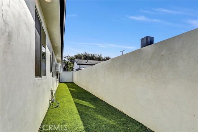 Detail Gallery Image 3 of 12 For 8624 Lubao Ave, Winnetka,  CA 91306 - 1 Beds | 1 Baths