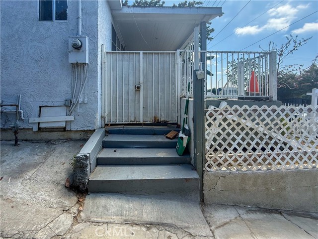 258 N Benton Way, Los Angeles CA: https://media.crmls.org/medias/59302da1-7eb1-4c7e-9098-efe00c229ca8.jpg