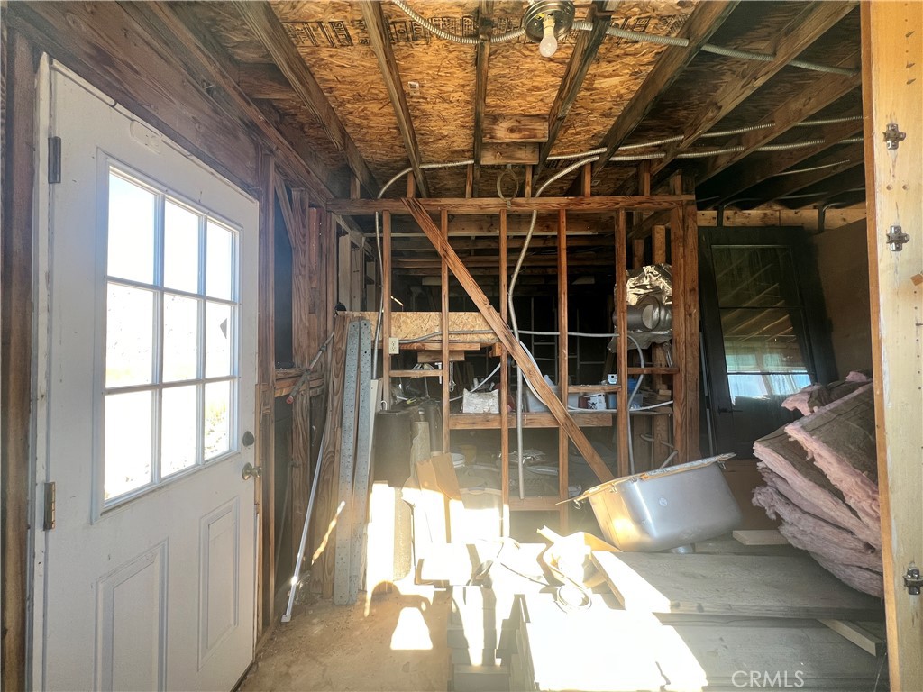 https://media.crmls.org/medias/593070fd-a471-49bc-9830-2d1824702046.jpg?preset=X-Large