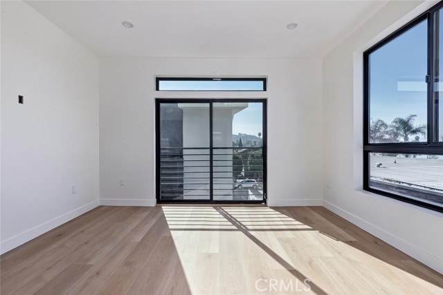 5443 1/2 Blackwelder, Los Angeles CA: https://media.crmls.org/medias/593132bc-b476-4783-93fd-5b36b86c2ee0.jpg