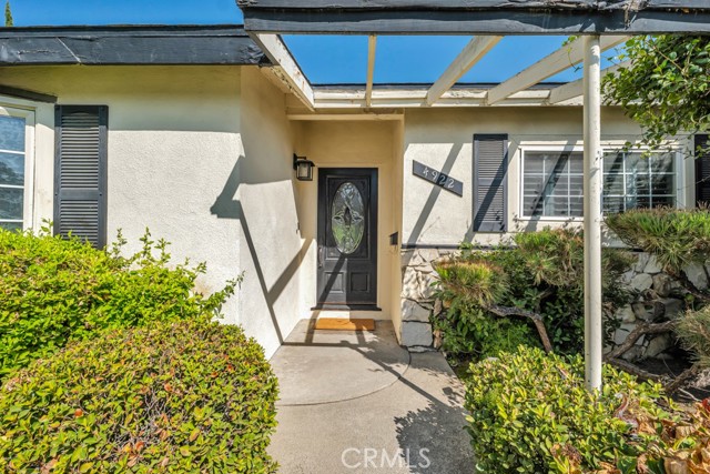 Detail Gallery Image 2 of 49 For 4922 Swinton Ave, Encino,  CA 91436 - 3 Beds | 2 Baths