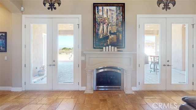 17134 Joshua Road, Apple Valley CA: https://media.crmls.org/medias/5931acde-882f-4f9b-930b-ff5c9a56ca3a.jpg