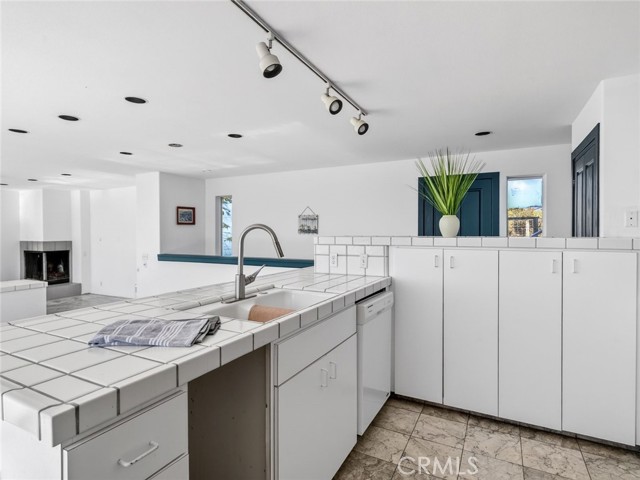 Detail Gallery Image 15 of 50 For 14800 Navarro, Manchester,  CA 95459 - 4 Beds | 3 Baths