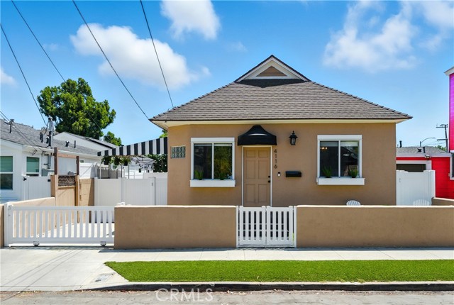 4116 E 14th Street, Long Beach CA: https://media.crmls.org/medias/593230f4-d868-4c22-8f02-778508219af5.jpg