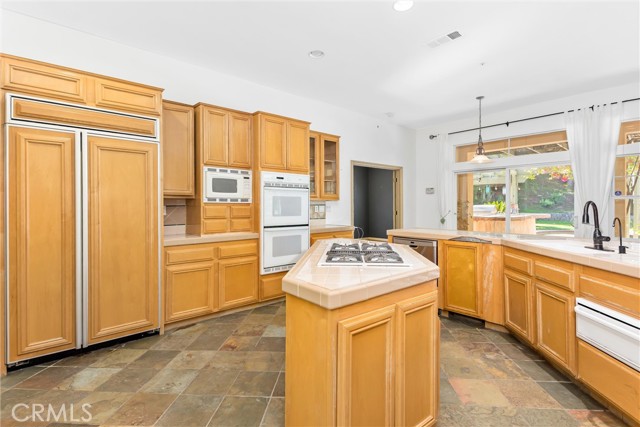 Detail Gallery Image 17 of 62 For 1388 Brandon Ct, Redlands,  CA 92373 - 4 Beds | 3/1 Baths