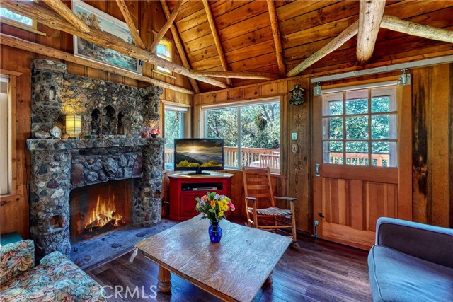 177 Craghill, Cedar Glen, CA 92321