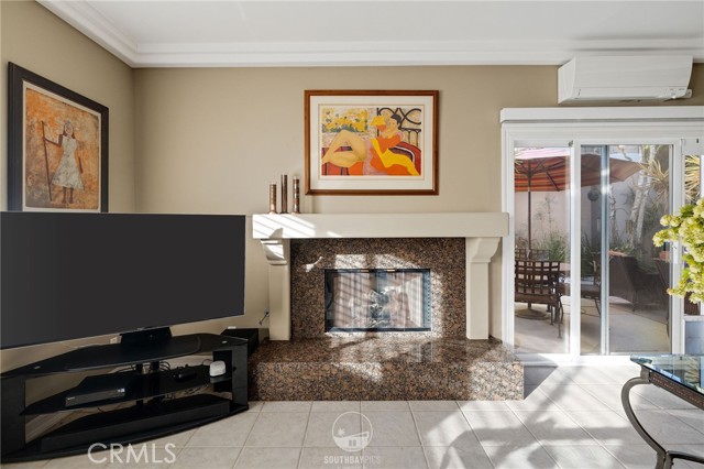 Detail Gallery Image 8 of 47 For 1911 Speyer a,  Redondo Beach,  CA 90278 - 4 Beds | 2/1 Baths