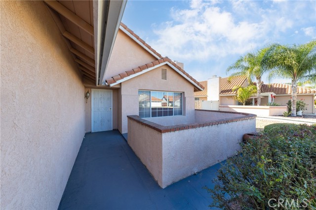 Detail Gallery Image 3 of 14 For 26341 Columbus Dr., Menifee,  CA 92586 - 2 Beds | 2 Baths