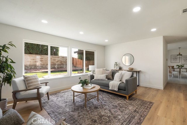 Detail Gallery Image 4 of 41 For 7921 Onyx Ct, Rancho Cucamonga,  CA 91730 - 4 Beds | 2/1 Baths