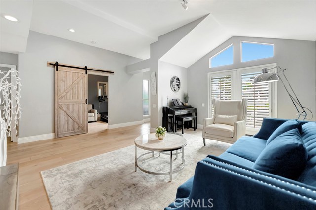 Detail Gallery Image 14 of 55 For 1916 Pine St, Huntington Beach,  CA 92648 - 4 Beds | 3 Baths