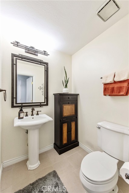 18 Hazelnut, Irvine CA: https://media.crmls.org/medias/59341305-050e-4b34-8ac2-537475e6791c.jpg