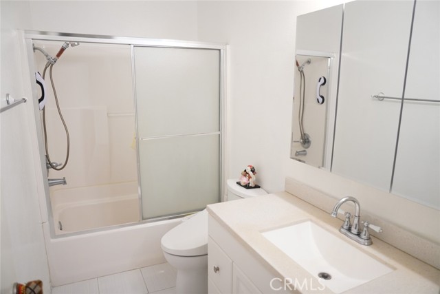 Detail Gallery Image 15 of 21 For 24001 Neece Ave #7,  Torrance,  CA 90505 - 2 Beds | 2 Baths