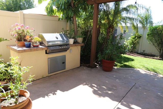 Detail Gallery Image 4 of 10 For 1730 W Alps Dr, Upland,  CA 91784 - 5 Beds | 3 Baths