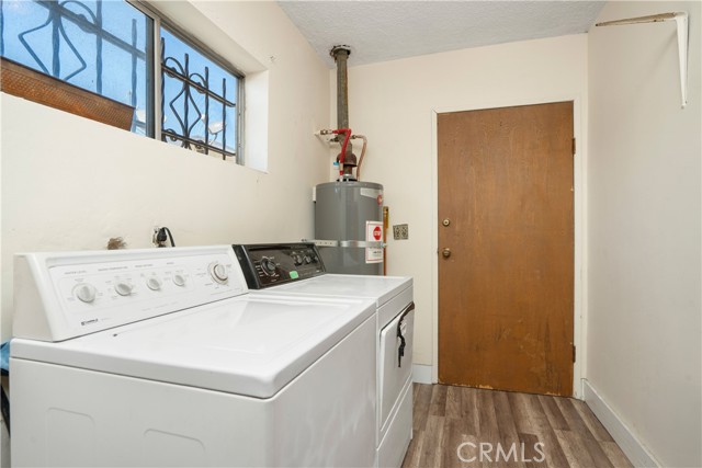 632 E 87th, Los Angeles CA: https://media.crmls.org/medias/5934d4e2-11d8-483e-b75b-2fd1f80edc5f.jpg