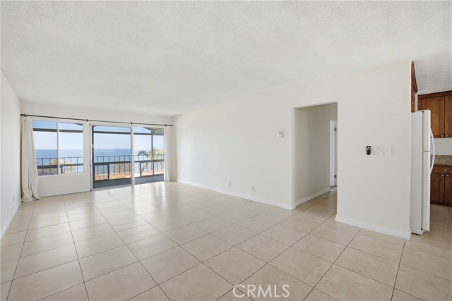 Detail Gallery Image 10 of 53 For 240 Moss St #8,  Laguna Beach,  CA 92651 - 2 Beds | 2 Baths