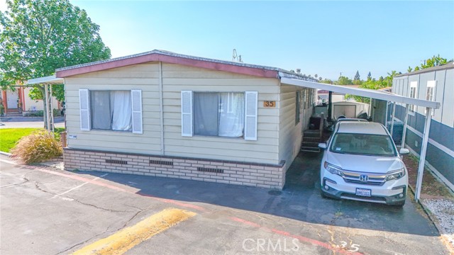 2131 San Bernardino Road, West Covina CA: https://media.crmls.org/medias/5935363e-014c-4a78-b9fa-be0d37d47fb6.jpg