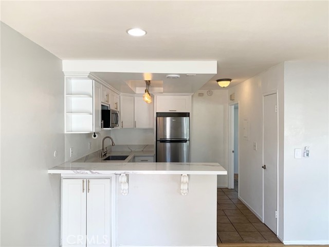 Detail Gallery Image 4 of 10 For 410 N Clark St #J,  Orange,  CA 92868 - 1 Beds | 1 Baths