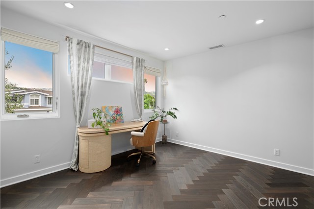 3731 5th Avenue, Corona del Mar CA: https://media.crmls.org/medias/59354e6e-7861-47d0-9ec0-25b7058780cb.jpg