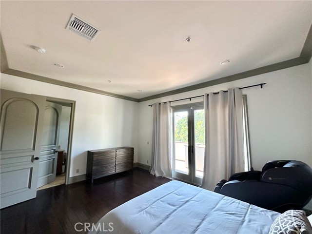Detail Gallery Image 14 of 31 For 108 S El Molino Ave #302,  Pasadena,  CA 91101 - 3 Beds | 2/1 Baths