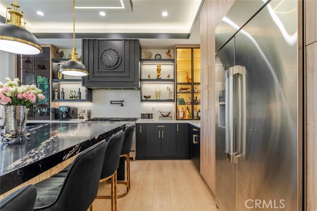 Detail Gallery Image 39 of 70 For 7714 Lasaine Ave, Northridge,  CA 91325 - 3 Beds | 4 Baths