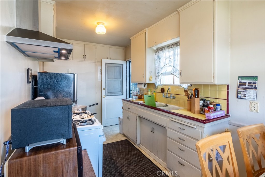 MLS #SB25266409 image #3