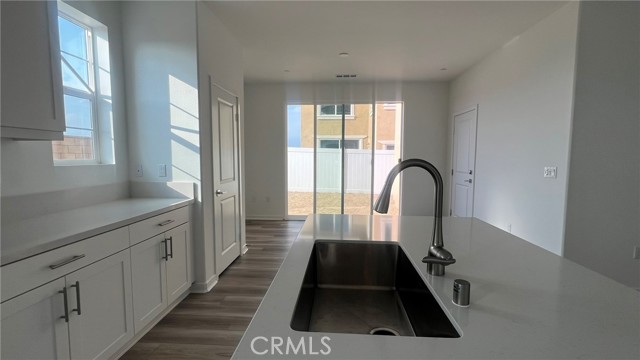 Detail Gallery Image 5 of 19 For 10840 Pala Bells St, Loma Linda,  CA 92354 - 3 Beds | 2/1 Baths