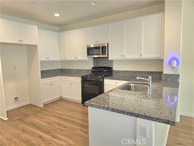 5374 N Alumni Lane, San Bernardino CA: https://media.crmls.org/medias/5937991e-d02b-4d21-b3ca-cc5bcef6b529.jpg