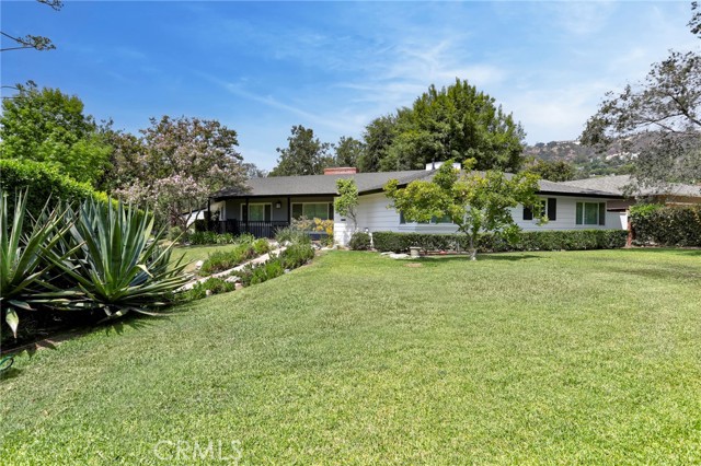 Detail Gallery Image 3 of 35 For 1465 Linda Vista Ave, Pasadena,  CA 91103 - 3 Beds | 2/1 Baths