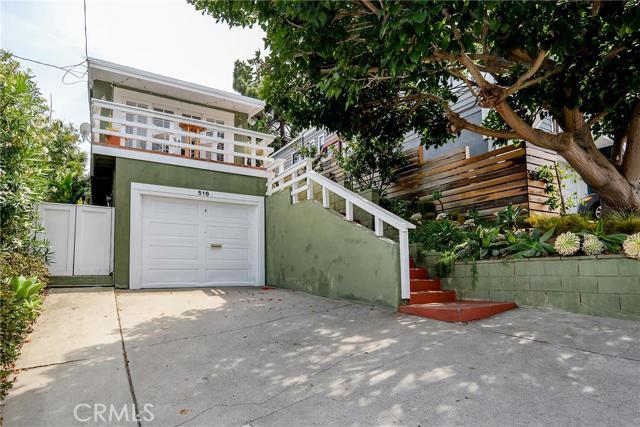 516 24th Street, Hermosa Beach, California 90254, 2 Bedrooms Bedrooms, ,1 BathroomBathrooms,Residential,Sold,24th,SB16196891