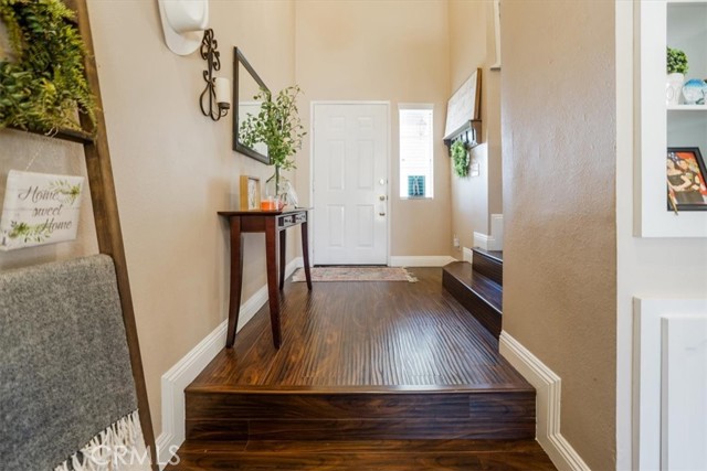 Detail Gallery Image 4 of 37 For 818 Limelite Way, Corona,  CA 92878 - 3 Beds | 2/1 Baths