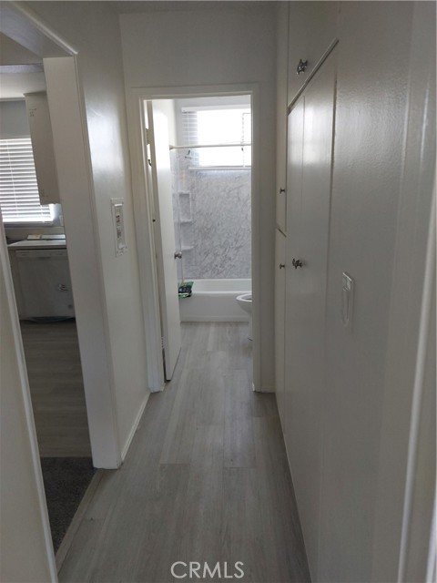 Detail Gallery Image 14 of 24 For 1891 Buckingham Rd #1,  Los Angeles,  CA 90019 - 3 Beds | 2 Baths
