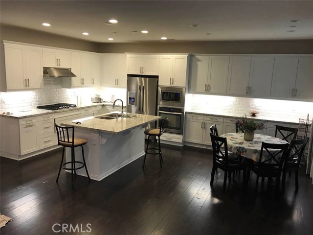 35 Barnes Rd, Tustin, CA, 92782 35 Barnes Rd, Tustin, CA, 92782