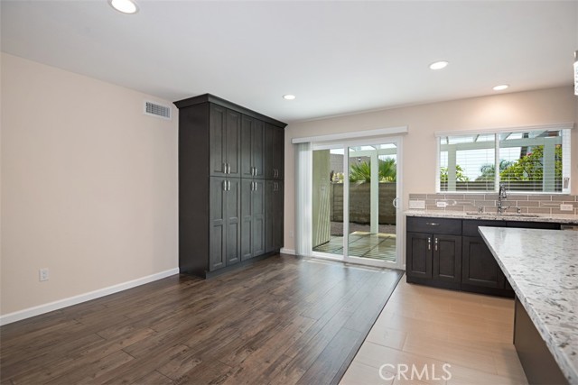 Detail Gallery Image 6 of 20 For 602 Carnation Dr, Placentia,  CA 92870 - 4 Beds | 2 Baths