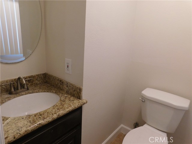 Detail Gallery Image 14 of 23 For 910 S Sheridan #B,  Corona,  CA 92882 - 2 Beds | 1/1 Baths