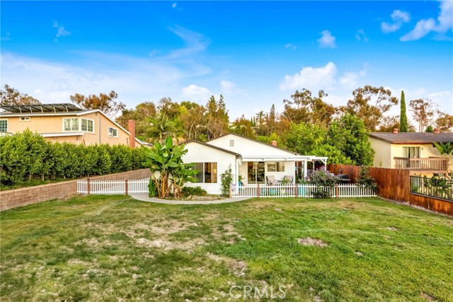 22701 Via Tercero, Mission Viejo CA: https://media.crmls.org/medias/593a56ea-abf3-4de8-aec3-5c1861f8b168.jpg
