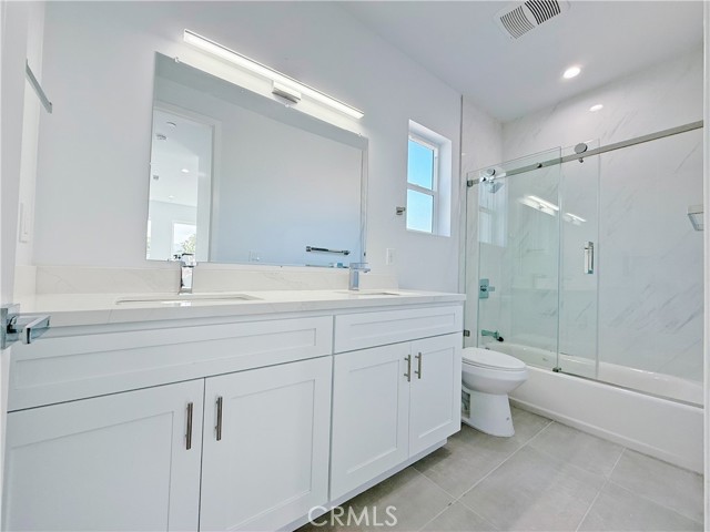 Detail Gallery Image 12 of 22 For 16111 Fairgrove Ave, La Puente,  CA 91744 - 4 Beds | 3/1 Baths