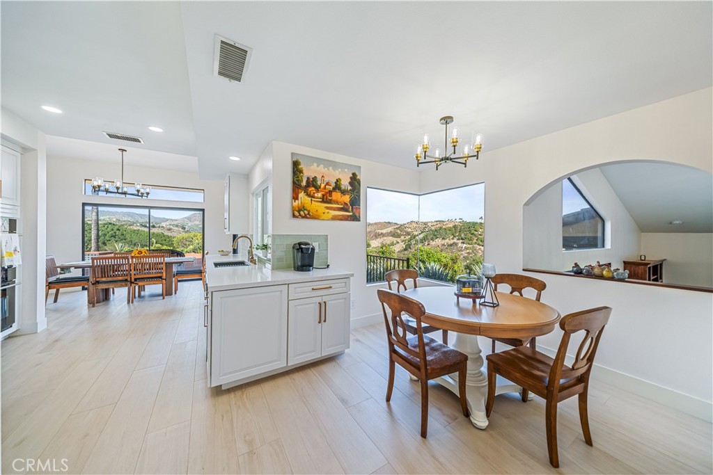 MLS #OC25176805 img 17